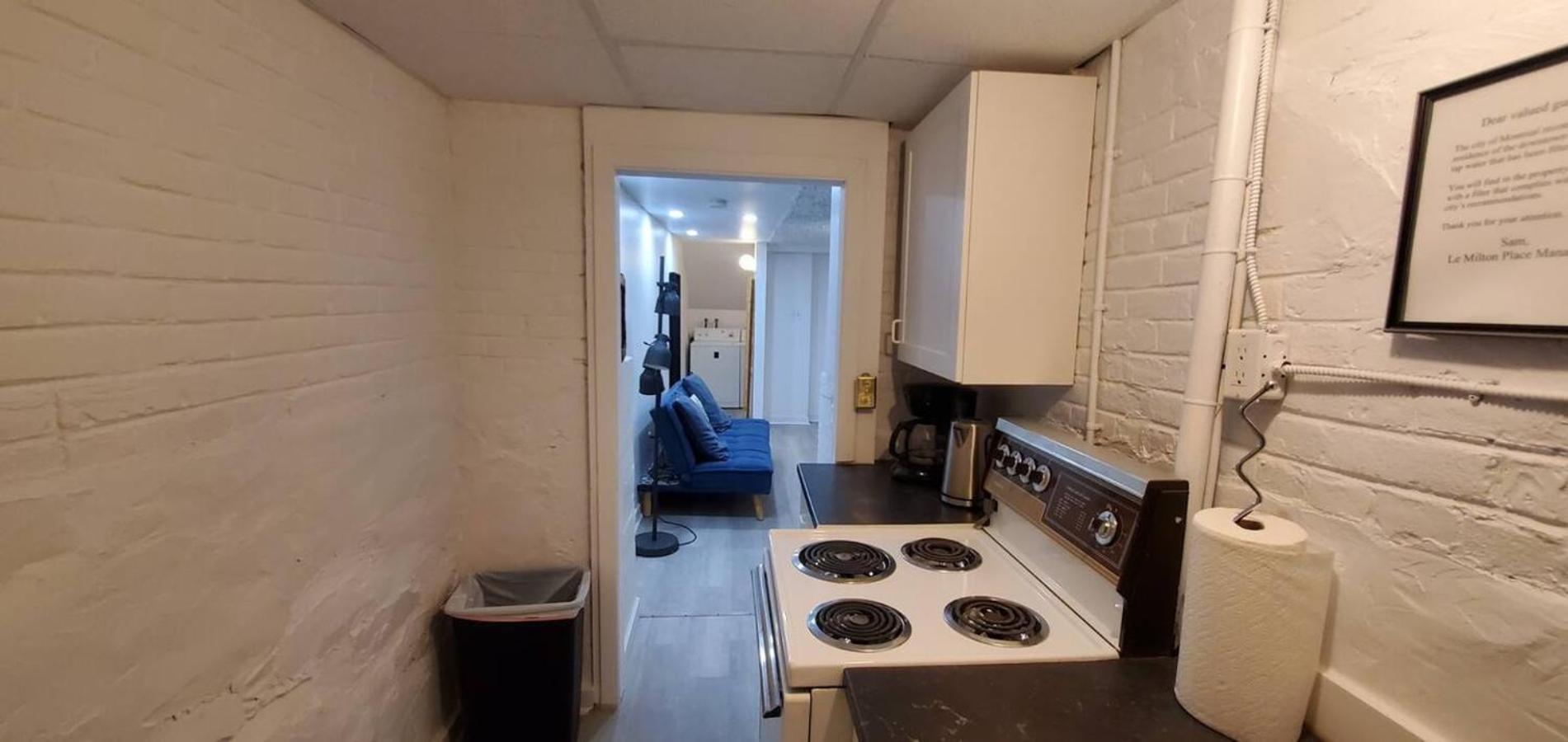 Heart Of Mtr For Memerable Experiance 2 Backyard 7Minmetro Fully Renovated & Equipped مونتريال المظهر الخارجي الصورة